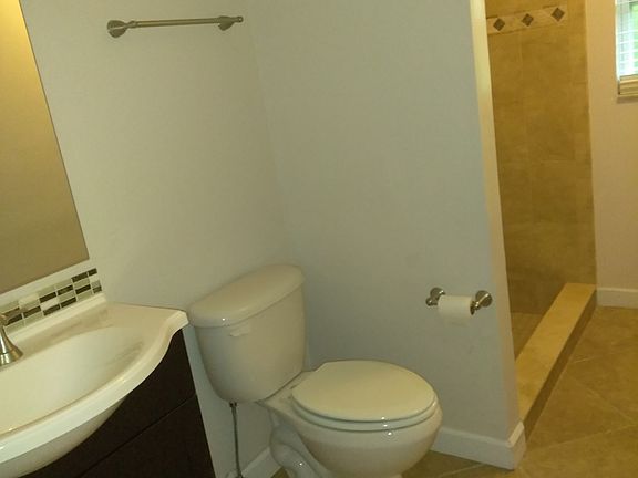 5th image of 19269 Pine Bluff Ct