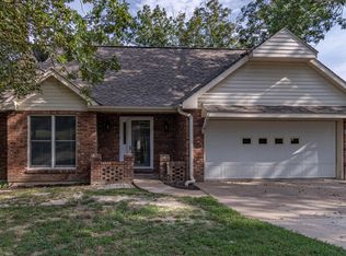 6627 Tanner Bridge Rd, Jefferson City, MO 65101