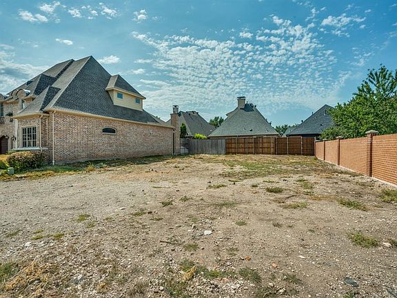4th image of 4118 Walnut Glen Pl