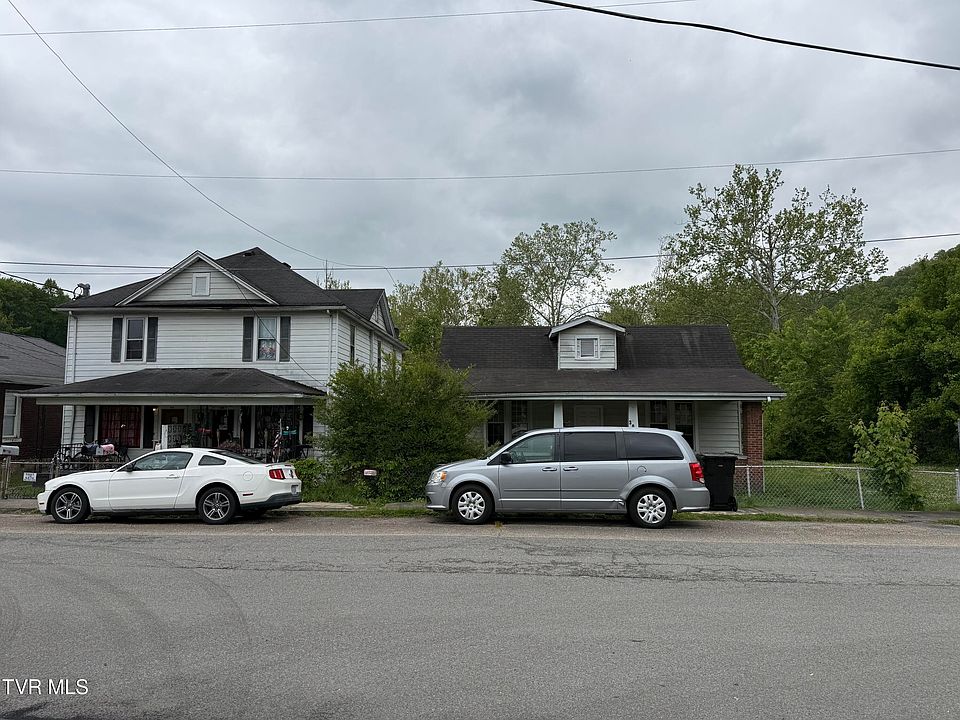 2nd image of 306 Kilbourne Ave
