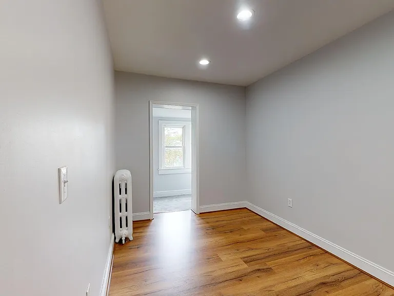 237 15th St SE — Photo 20