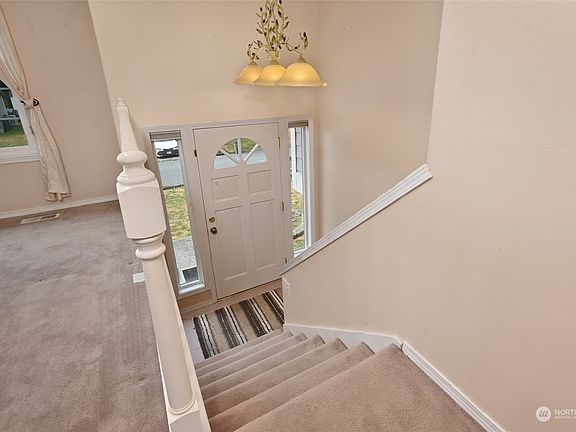 3rd image of 525 210th Street SW