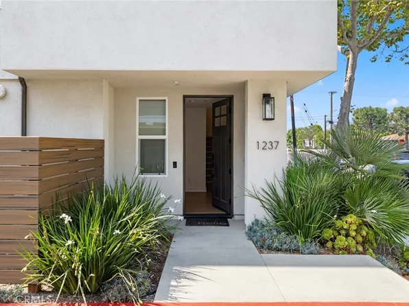1237 Winslow Ln, Newport Beach, CA 92660