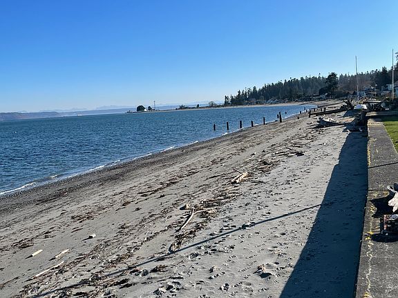 Across the street from Point No Point Beach, Hansville store and Bakery.