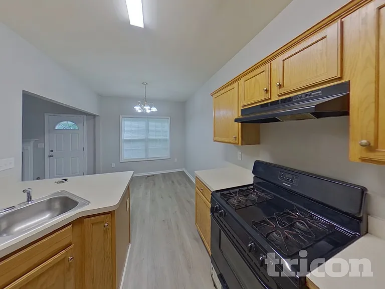 6297 Redcliff Dr — Photo 5