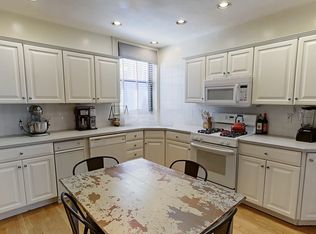 12-15 Dean Rd #2F, Brookline, MA 02445