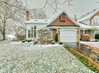 20 Walpole Ct, Fairport, NY 14450
