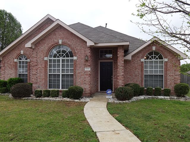 1st image of 412 Ivan Dr