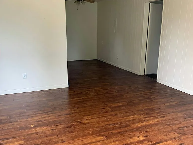 1027 E Villa Marie St — Photo 4