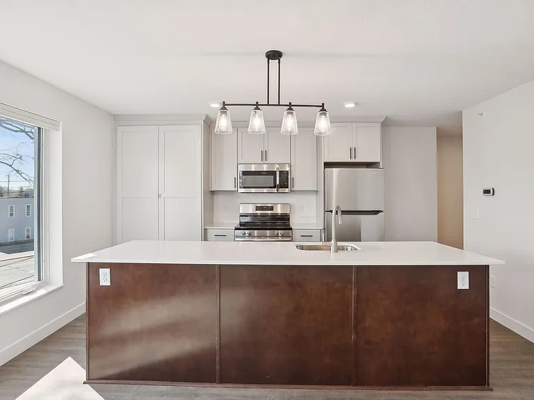 Solstice Apartments — Photo 10