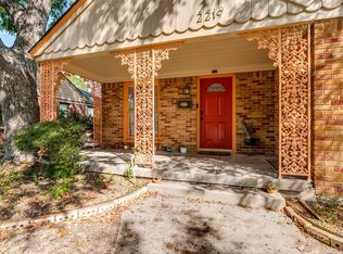 2219 Carnes St, Dallas, TX 75208