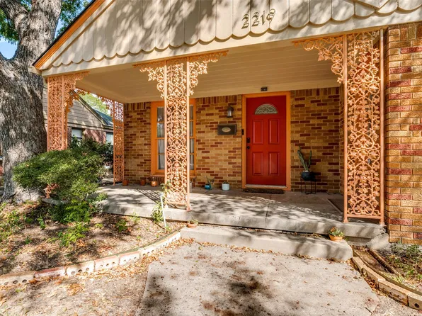 2219 Carnes St, Dallas, TX 75208