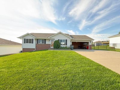 203 Hickory Ridge Ln, Glenwood, IA, 51534