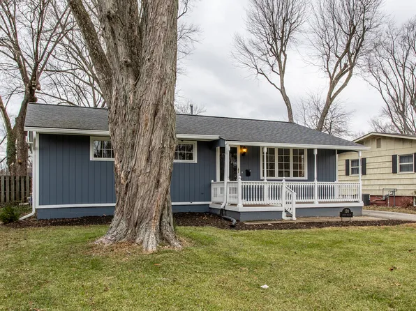 170 N 8th St, Zionsville, IN 46077