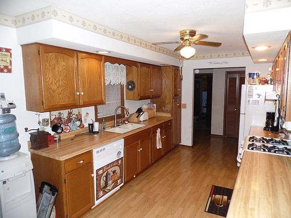 3rd image of 6044 Lothian Ct