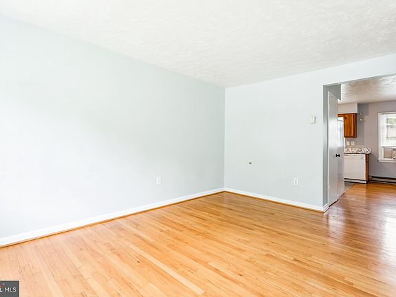 4th image of 241 Orchard St