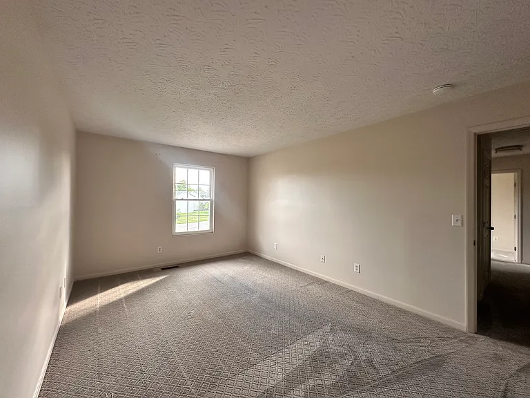 7016 Wembley Ct — Photo 32