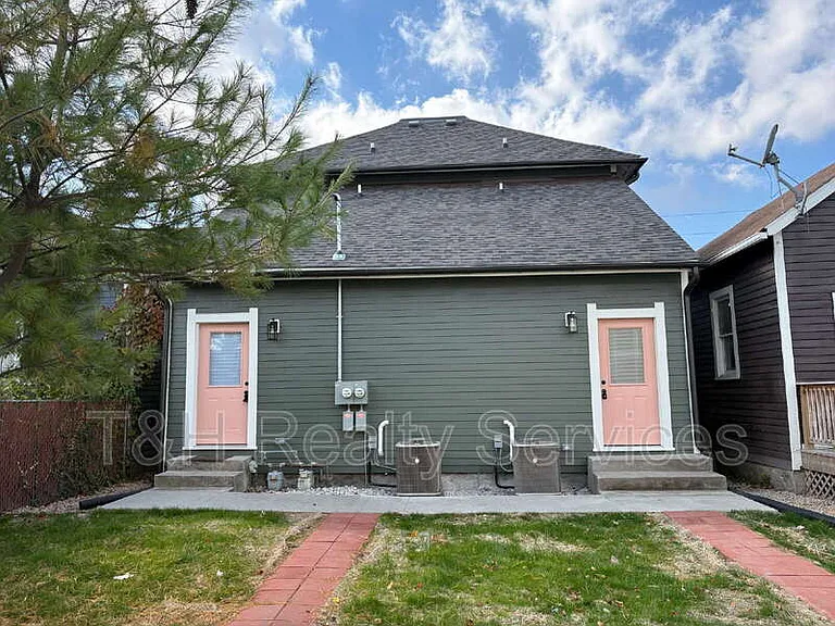 529 N Highland Ave — Photo 23