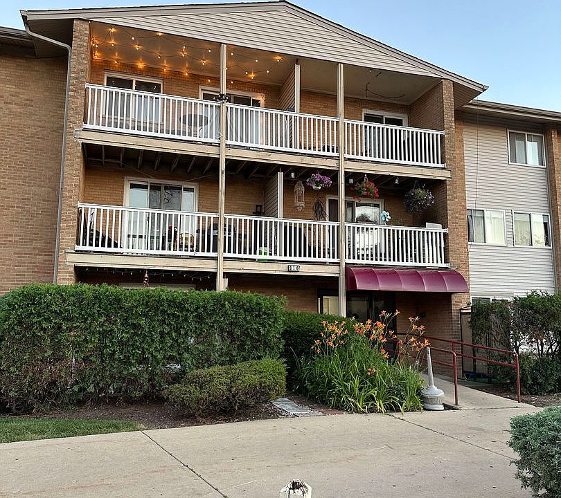 1st image of 910 Beau Dr Unit 302