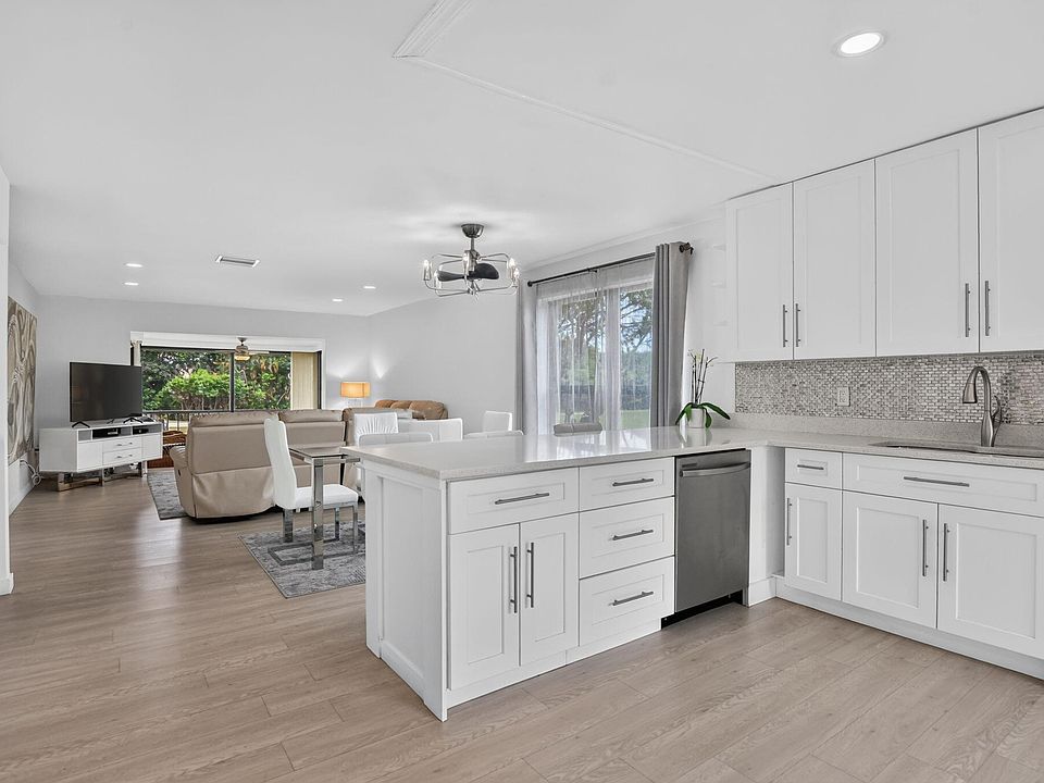 1st image of 8545 Casa Del Lago #38 H