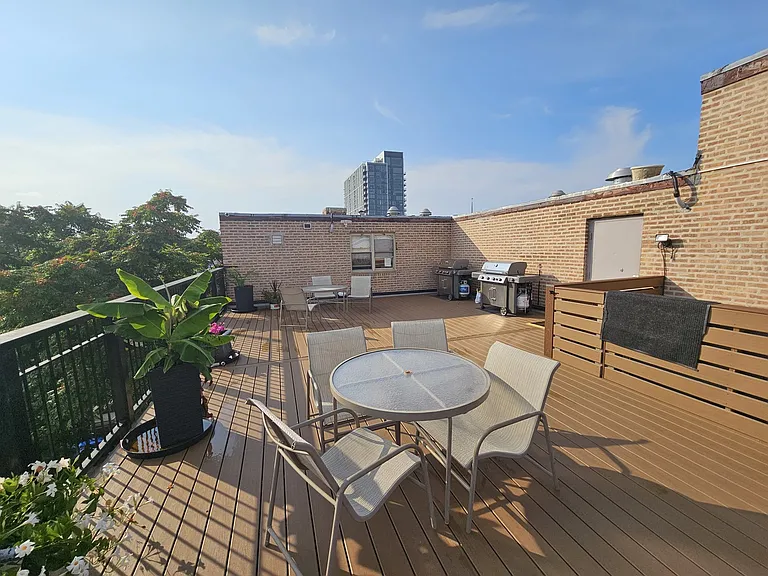 2250 N Lincoln Ave #201 — Photo 12