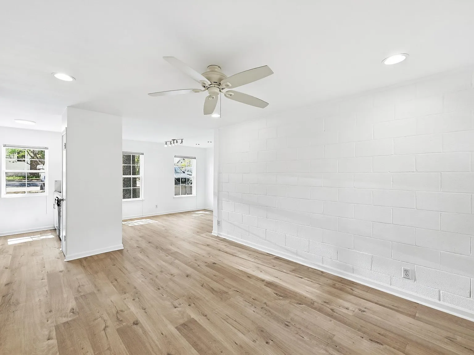 3 bed, 2.0 bath, 1239 sqft, $3,100 — Photo 1