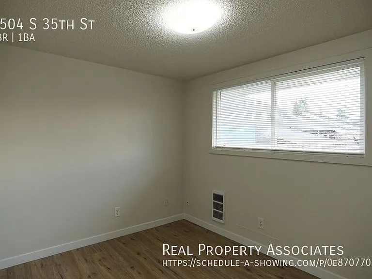 1504 S 35th St — Photo 12