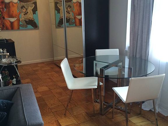 3rd image of 166 E 34th St APT 15L