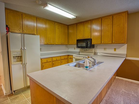 5th image of 2762 Tyndall Dr