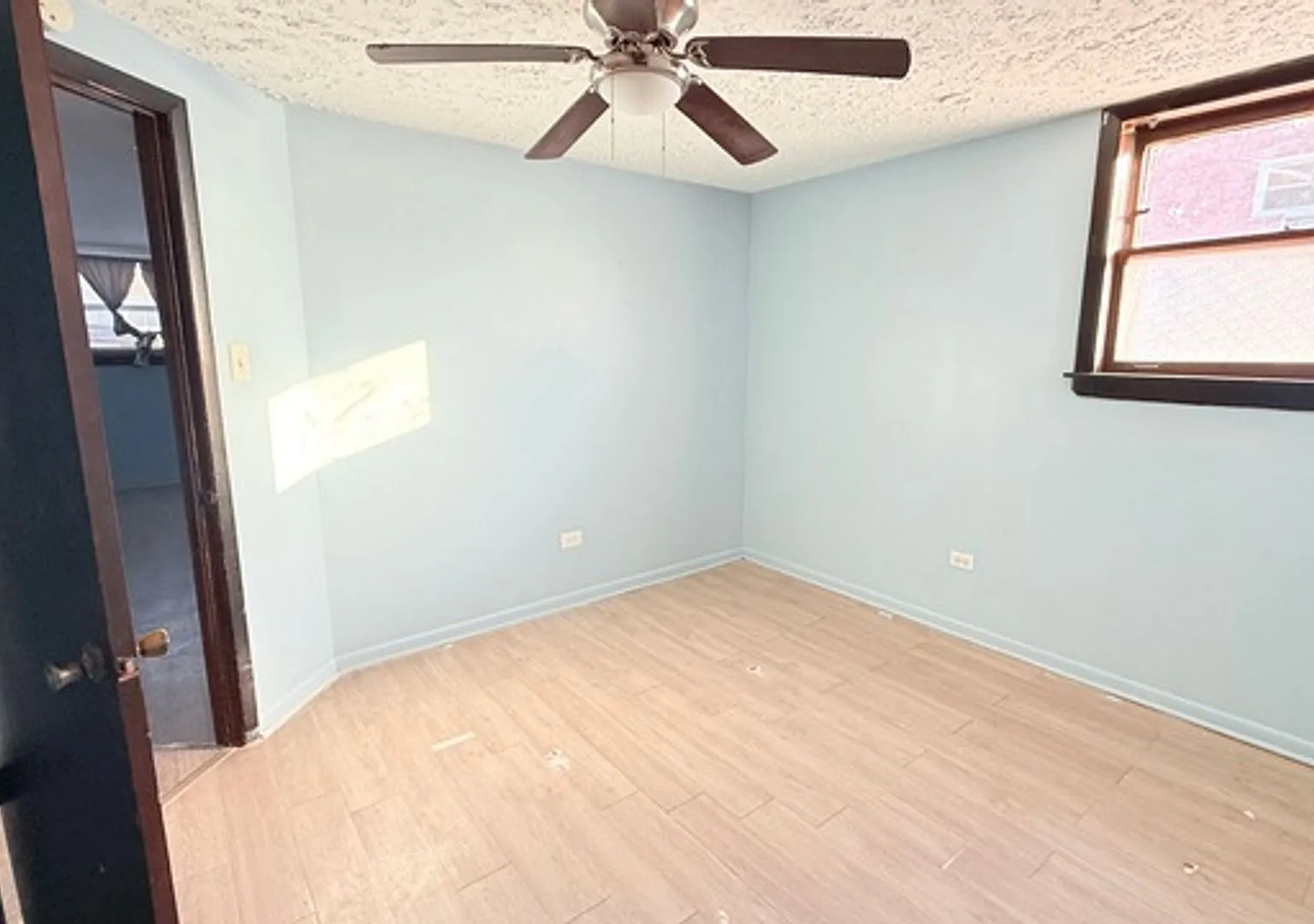 15020 Woodlawn Avenue — Photo 2