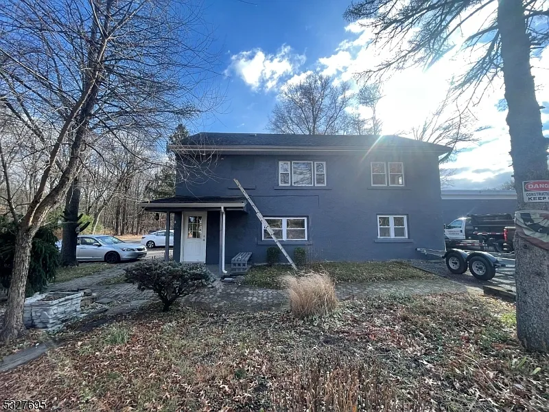 52 Ferrara Ave, Wayne, NJ 07470 — Photo 2