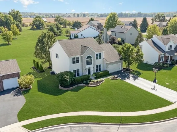 4334 Grathrine Ct, Lewis Center, OH 43035