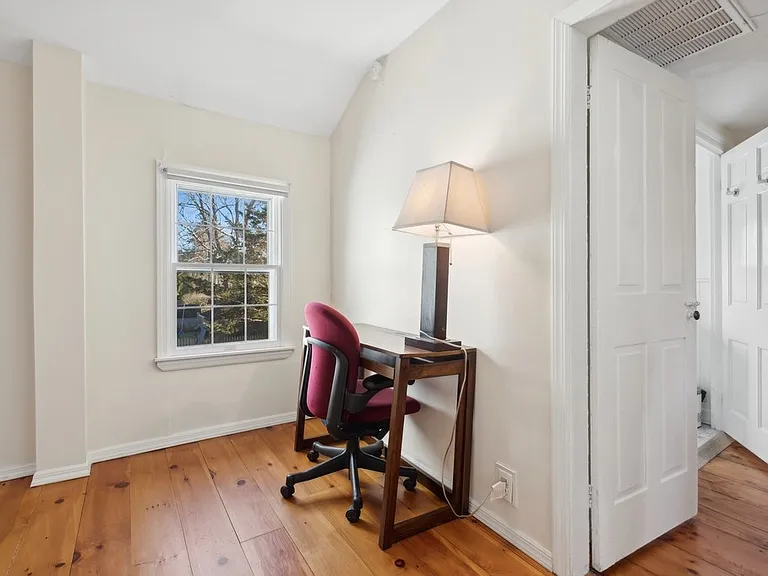 414 Main St — Photo 17
