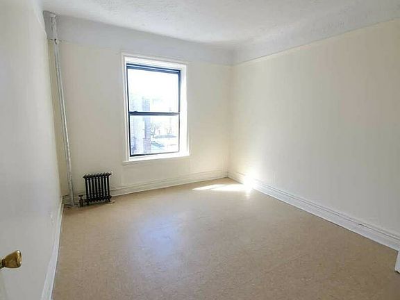4th image of 1038 Union St #4D