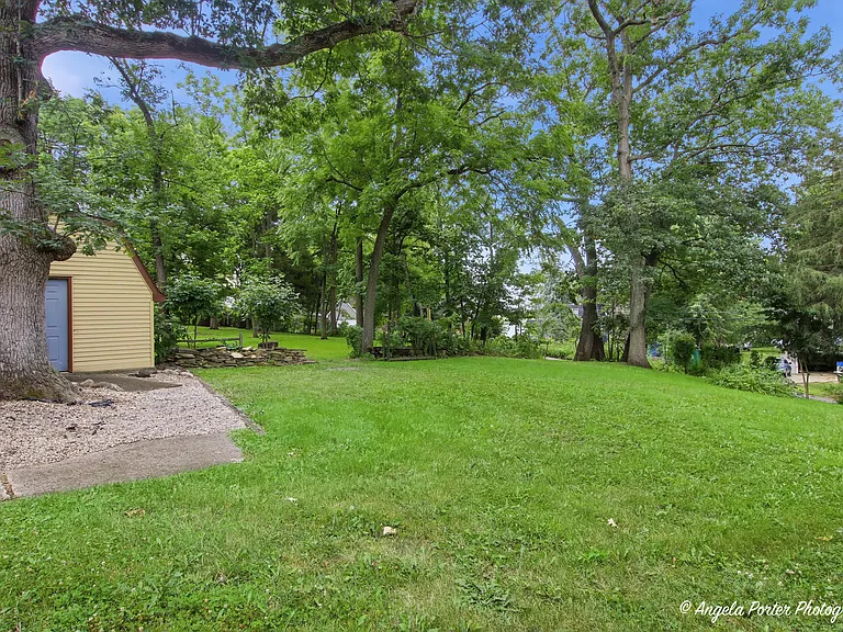 38624 N Miller Rd — Photo 20