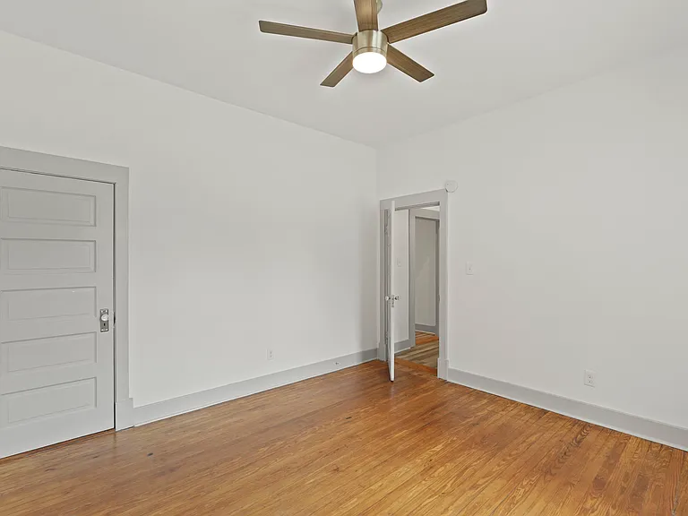 902 E Bolton St #A — Photo 50