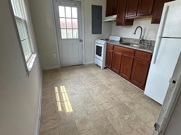 3rd image of 5310 Harbor Ct #88D