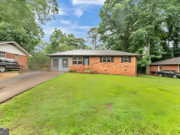 3553 Lakeview Dr, Rex, GA 30273