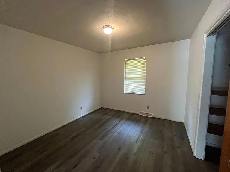 1308 Virginia Ave — Photo 4