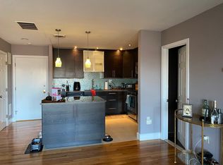 222 Summit Ave #E302, Brookline, MA 02446