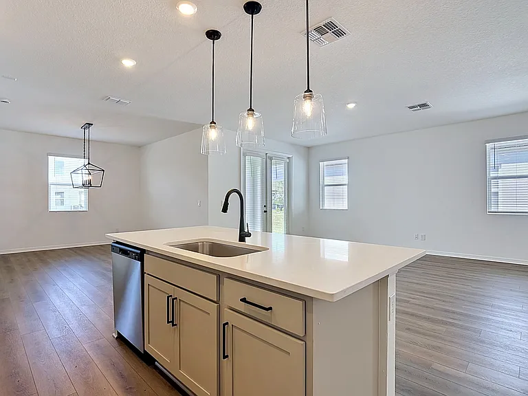 5762 Cattle Ranch Dr — Photo 4