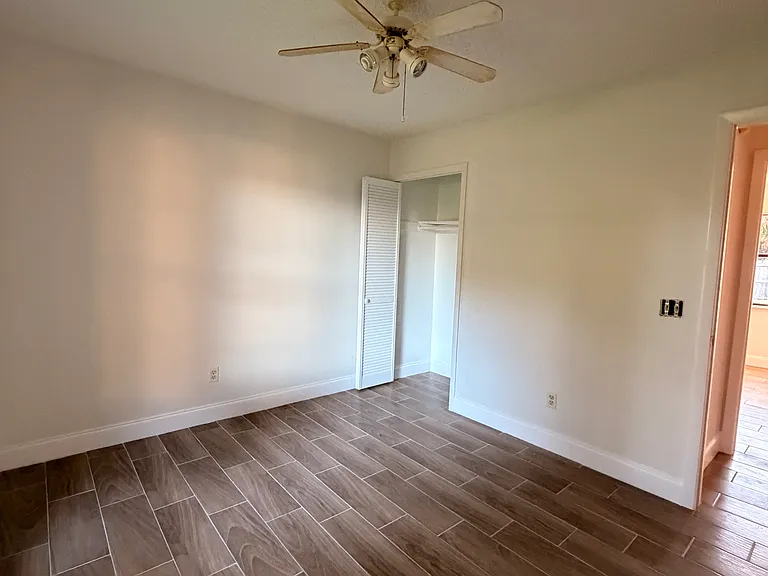1207 SW Patricia Ave — Photo 6