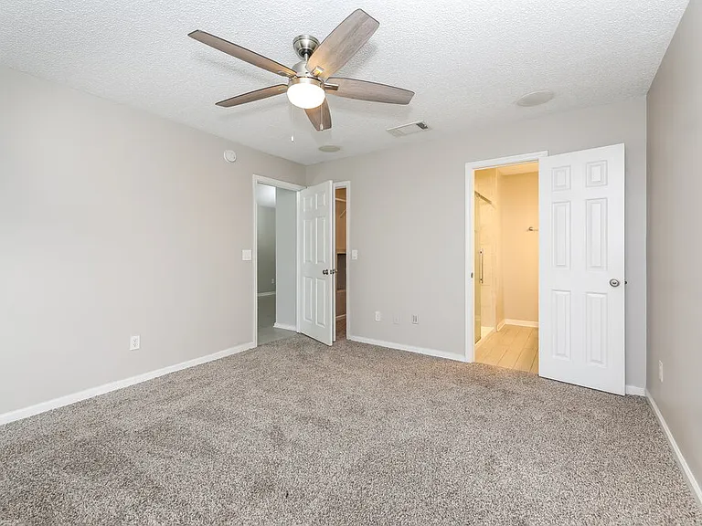 12639 Ashmore Green Dr N — Photo 10
