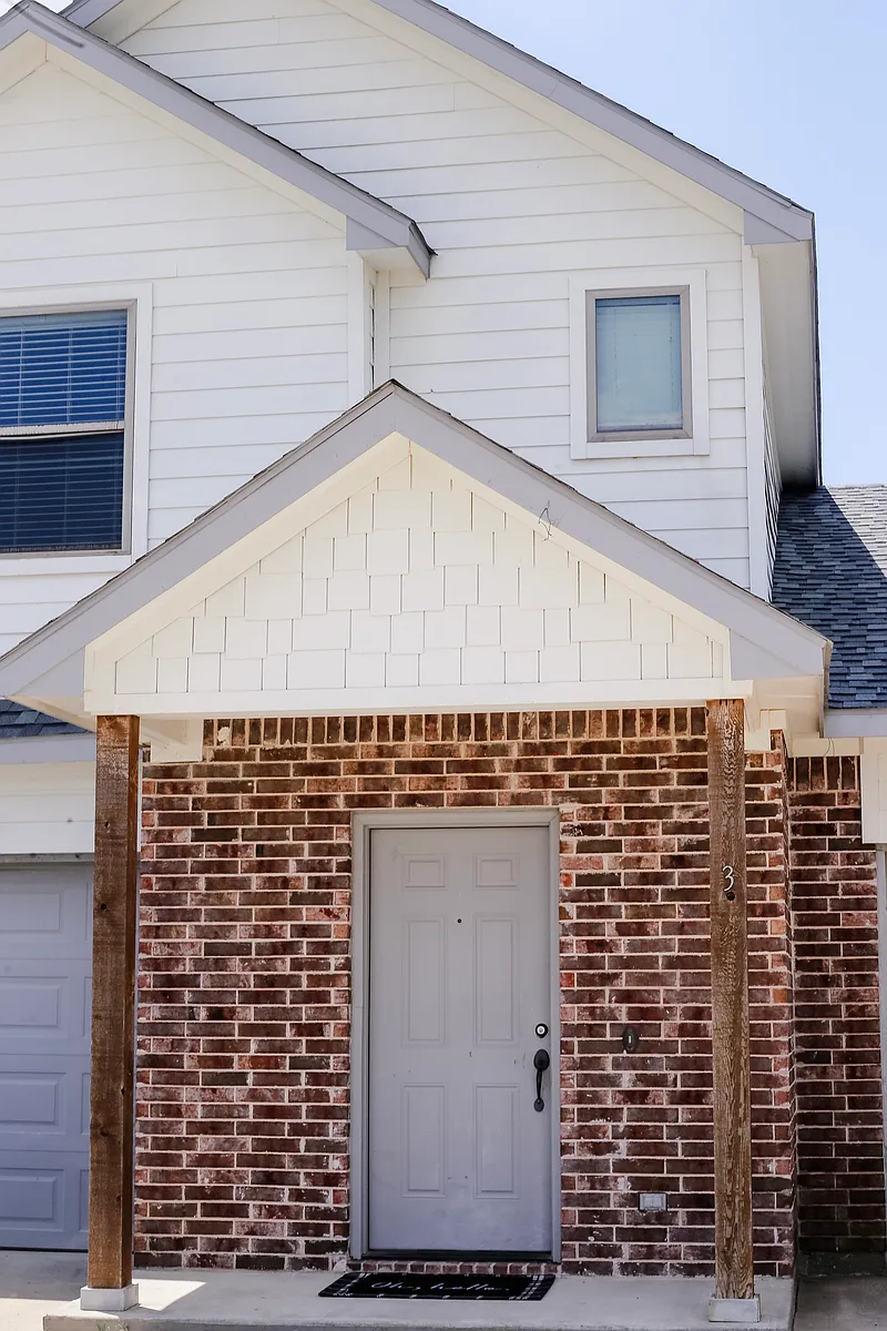Building Photo - 121 Bennett Hills Dr #4
