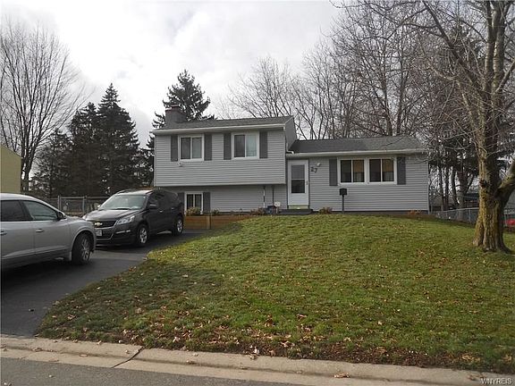 2nd image of 27 Settlers Ln