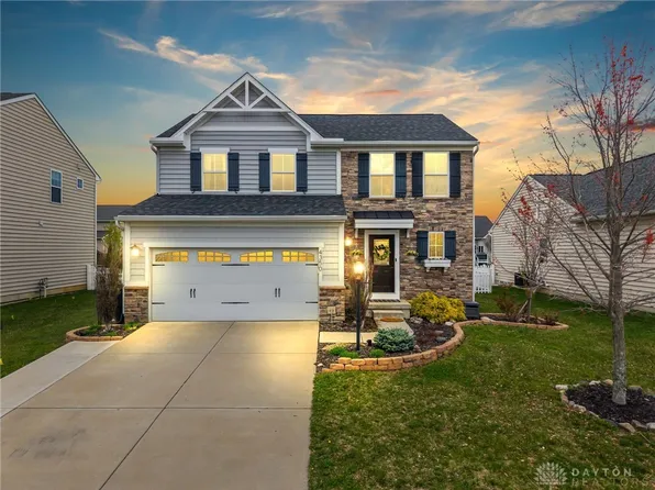 4350 Bergamot Dr, Tipp City, OH 45371