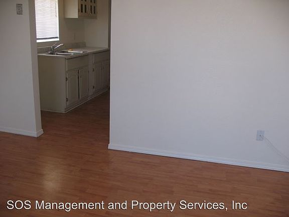 2nd image of 2818 1/2 Prospect St
