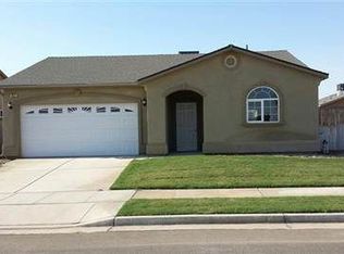641 W Silvercrest Dr, Lindsay, CA 93247