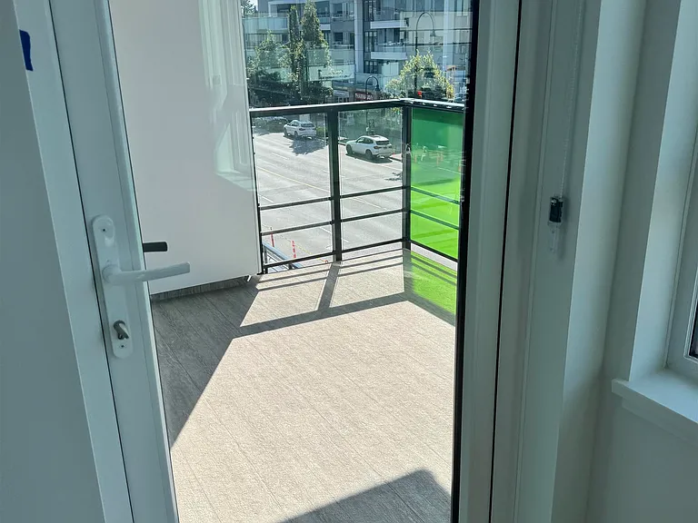 1616 Lloyd Ave #30 — Photo 5