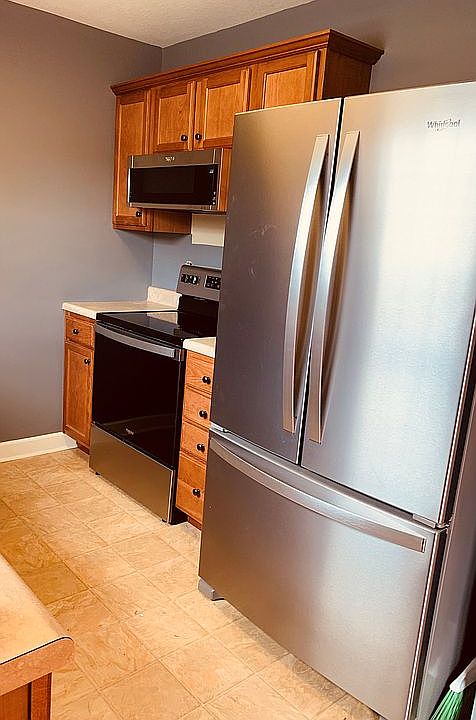 1st image of 617 Hazel St APT 203